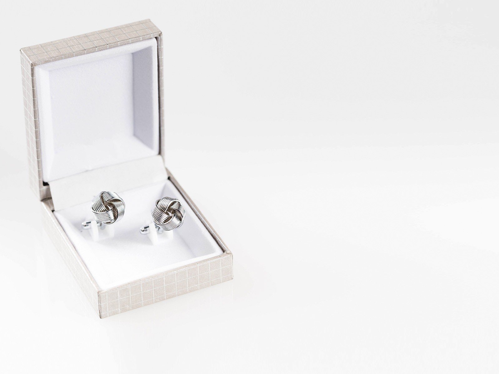 Silver Knot Cufflink
